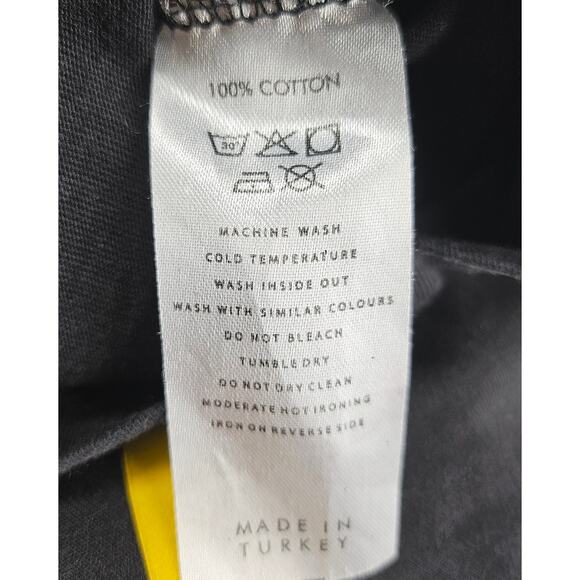 CORELLA MEN'S BLACK T-SHIRT WITH WHITE ROSE ART COLLECTION DESIGN – SIZE SMALL - Picture 6 of 7